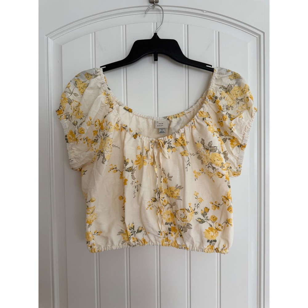 A New Day Women's Yellow Floral Crop Top Puff Sleeve Tie Neck Blouse Medium NWT